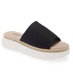 Steve Madden Black and White Platform Sandals